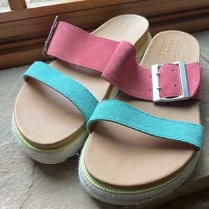 SOREL ROAMING BUCKLE SLIDE SANDAL- Hot Coral/Sea Salt